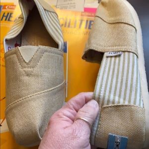 Toms Classic.  Worn in house once